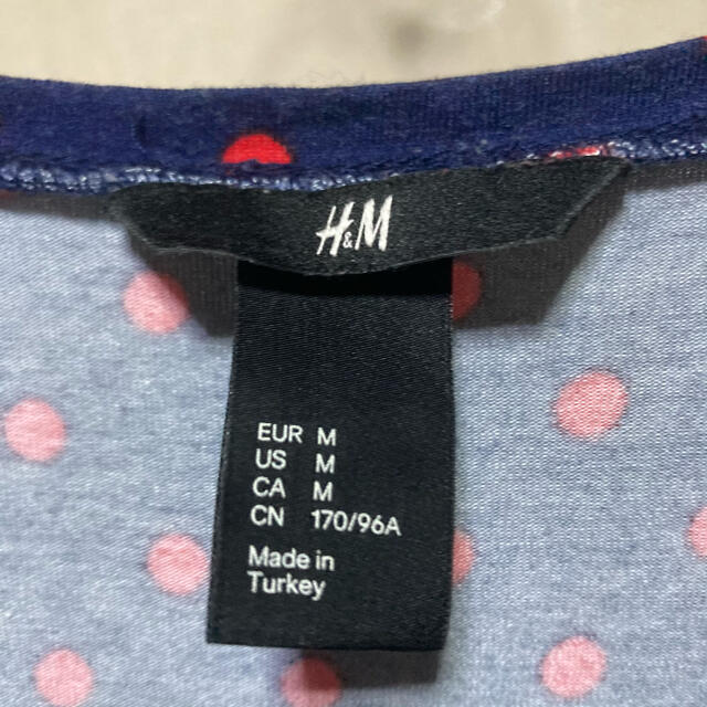 H&M(エイチアンドエム)の水玉　赤　紺　Tシャツ レディースのトップス(Tシャツ(半袖/袖なし))の商品写真