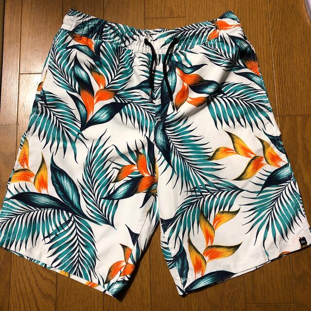 QUIKSILVER(クイックシルバー)の☆クイックシルバー☆海水パンツ☆150サーフパンツ キッズ/ベビー/マタニティのキッズ服男の子用(90cm~)(水着)の商品写真