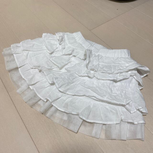 西松屋(ニシマツヤ)のスカート　キッズ　80 白　フリル キッズ/ベビー/マタニティのベビー服(~85cm)(スカート)の商品写真