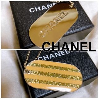 シャネル(CHANEL)のシャネル　2012．クリスマス限定ノベルティ　ゴールドロゴチャーム　キーホルダー(キーホルダー)