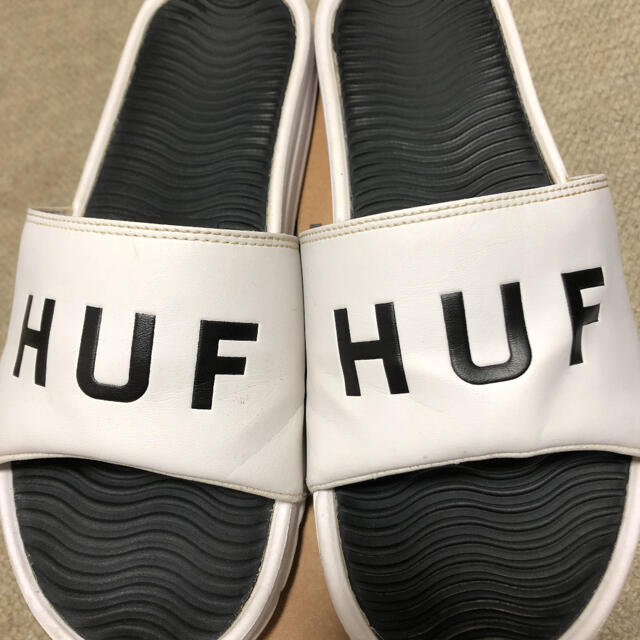 HUF(ハフ)のHUF SLIDE サンダル スニーカー　Tシャツ　キャップ メンズの靴/シューズ(サンダル)の商品写真