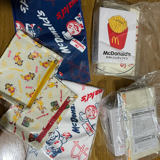 マクドナルド(マクドナルド)のマクドナルド　50周年限定「BIG SMILE BAG」グッズ　2セット エンタメ/ホビーのおもちゃ/ぬいぐるみ(キャラクターグッズ)の商品写真