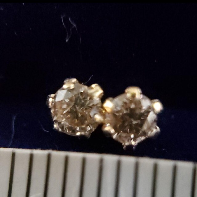 ギラギラ天然ダイヤモンド K18 0.20ct ブルー蛍光 4