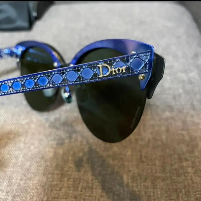 Dior(ディオール)のDIORサングラス レディースのファッション小物(サングラス/メガネ)の商品写真