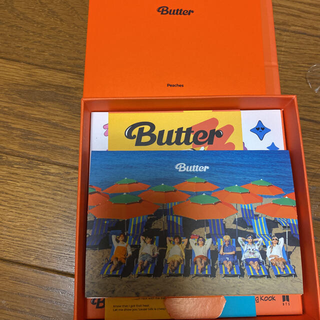 BTS butter ポスター付 エンタメ/ホビーのCD(K-POP/アジア)の商品写真