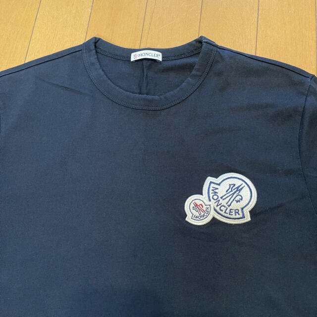 MONCLER(モンクレール)の【極美品】現行モデル モンクレール ダブルワッペン Tシャツ メンズのトップス(Tシャツ/カットソー(半袖/袖なし))の商品写真