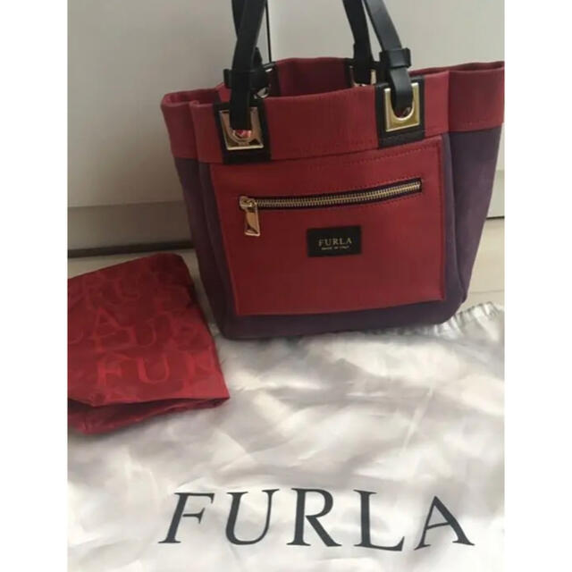 値下げ　FURLA フルラ　リバーシブルバッグ　レッド