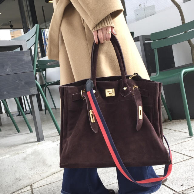 L'Appartement DEUXIEME CLASSE(アパルトモンドゥーズィエムクラス)の美品　L'Appartement◇CLARE V STRAP ネイビー レディースのファッション小物(ベルト)の商品写真