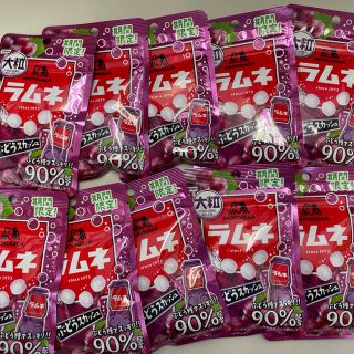 モリナガセイカ(森永製菓)の森永製菓　期間限定　ラムネ　大粒　ブドウスカッシュ　１５袋(菓子/デザート)