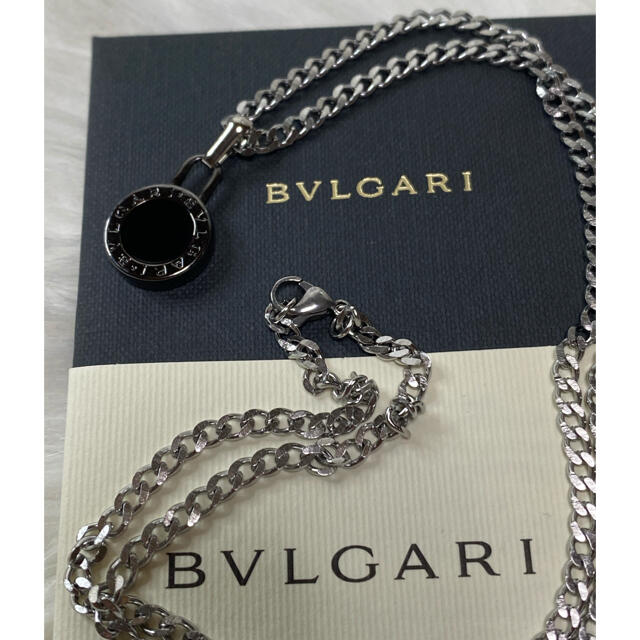 【新品正規品】BVLGARI ペンダント チャーム +チェーン 革紐 ネックレス