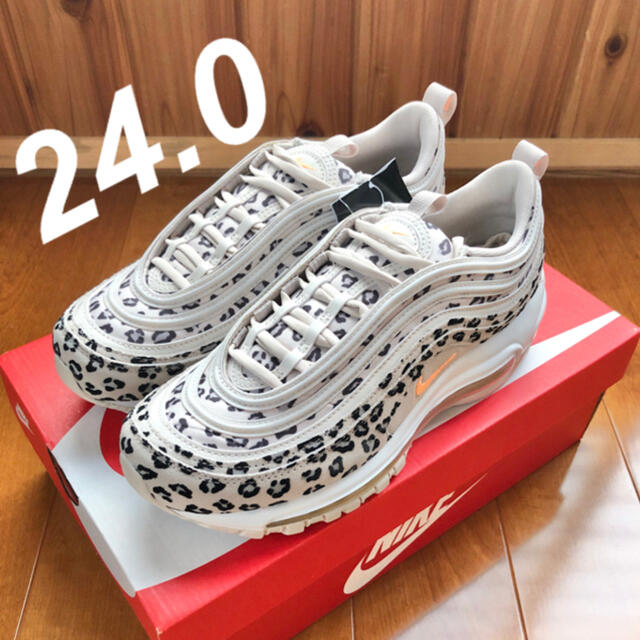 NIKE   W AIR MAX  SE ウィメンズ エアマックス  レオパード の