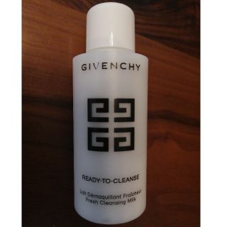 ジバンシィ(GIVENCHY)のGIVENCHY　クレンジングミルク　新品未使用(クレンジング/メイク落とし)