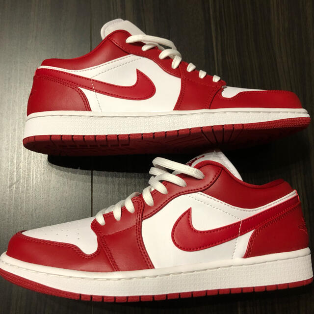 AIR  JORDAN1  LOW  RED WHITE