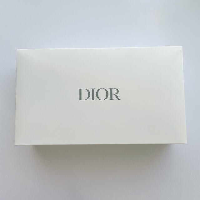 Christian Dior(クリスチャンディオール)のディオール　Dior  ノベルティ　ポーチ レディースのファッション小物(ポーチ)の商品写真