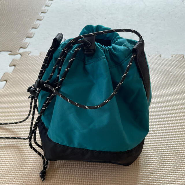 GU(ジーユー)のGU ドローストリングバッグ レディースのバッグ(ショルダーバッグ)の商品写真