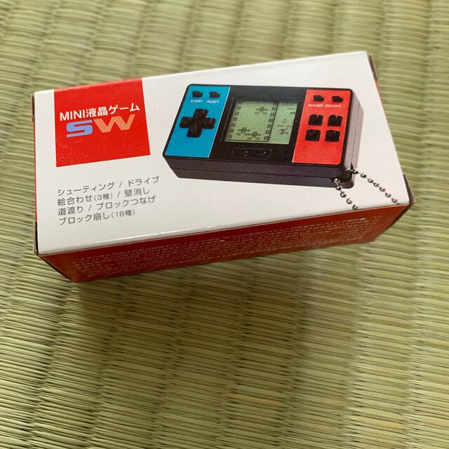 ミニ　MINI 液晶ゲーム キーホルダー SW Switch風カラー | フリマアプリ ラクマ