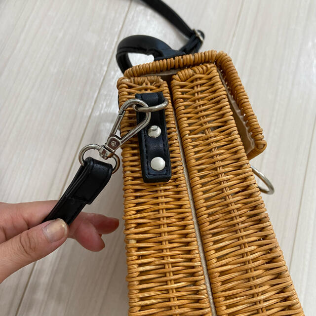 moussy(マウジー)のMOUSSY  かごバック　籠　 レディースのバッグ(かごバッグ/ストローバッグ)の商品写真