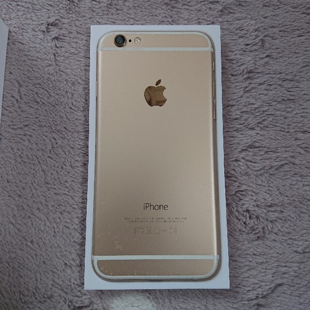 iPhone(アイフォーン)のiPhone 6 Gold au 美品 スマホ/家電/カメラのスマートフォン/携帯電話(スマートフォン本体)の商品写真