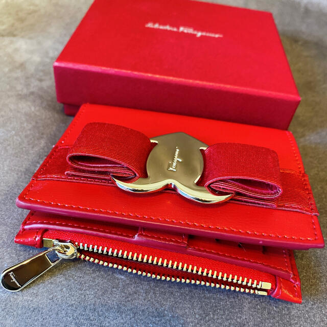 Salvatore Ferragamo - フェラガモ バレンタイン限定ハートヴァラ ミニ