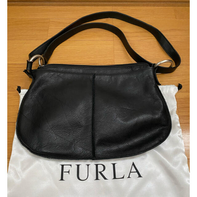 ¥再び！値下げしました¥ FURLA 黒色　ハンドバッグ