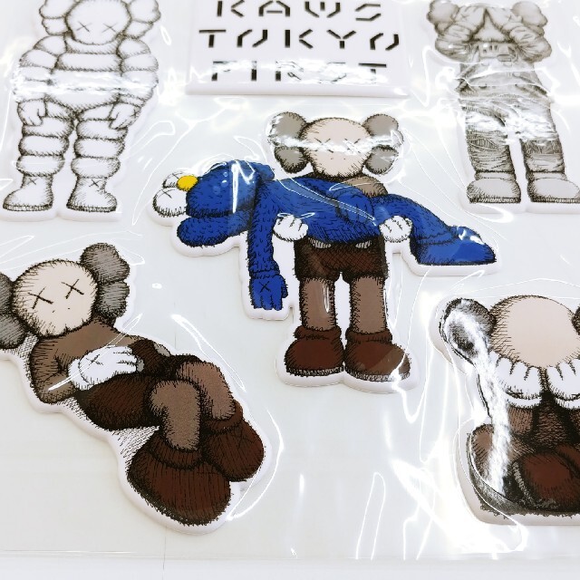 MEDICOM TOY(メディコムトイ)の新品 KAWS TOKYO FIRST KAWSぷくぷくシール カウズsacai エンタメ/ホビーのフィギュア(その他)の商品写真