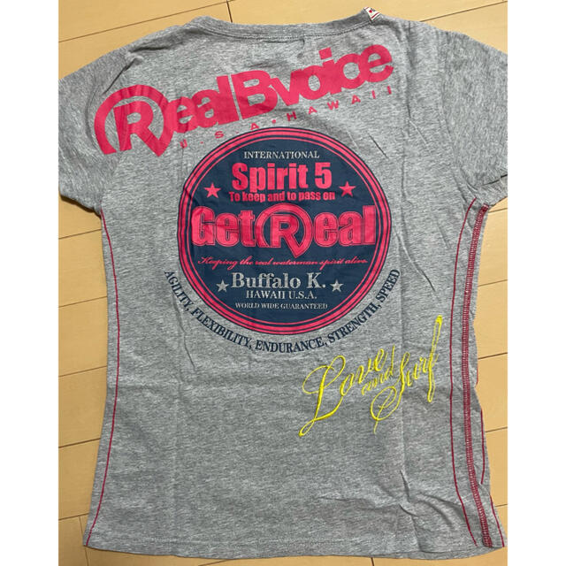 RealBvoice(リアルビーボイス)の美品　リアルビーボイス　Tシャツ レディースのトップス(Tシャツ(半袖/袖なし))の商品写真