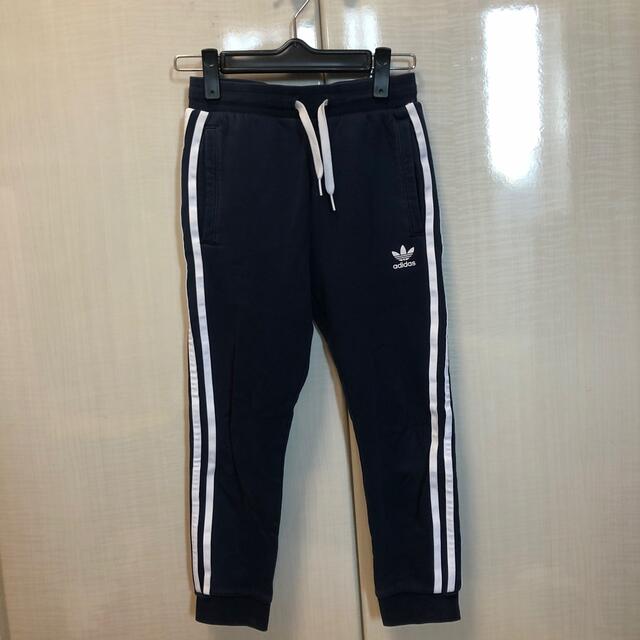 adidas(アディダス)のadidas キッズ　ジャージ　130 キッズ/ベビー/マタニティのキッズ服男の子用(90cm~)(パンツ/スパッツ)の商品写真