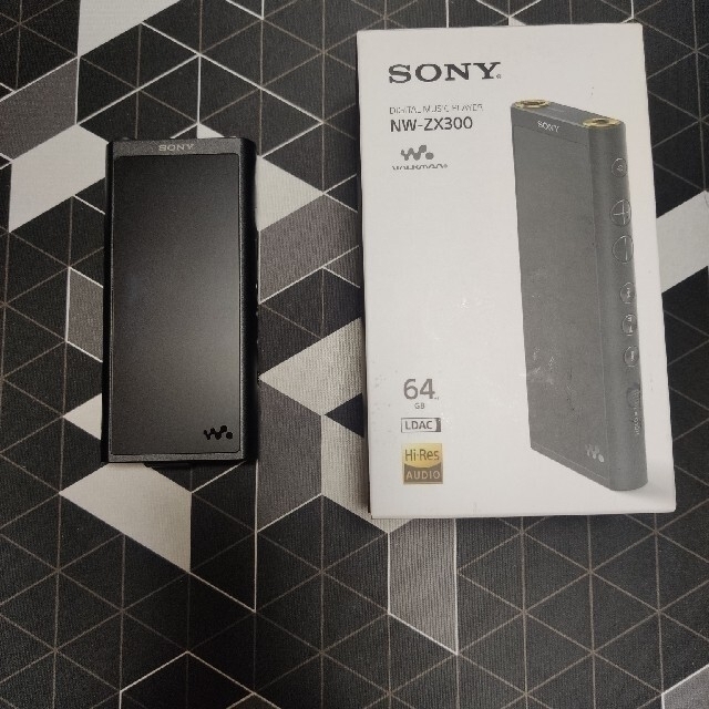 WALKMAN(ウォークマン)のsony NW-ZX300 64gb スマホ/家電/カメラのオーディオ機器(ポータブルプレーヤー)の商品写真