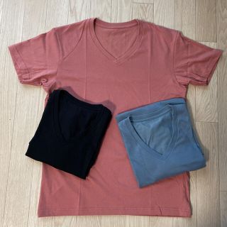 ユニクロ(UNIQLO)の☺︎つーる様専用　ユニクロ　VネックTシャツ☺︎(Tシャツ(半袖/袖なし))