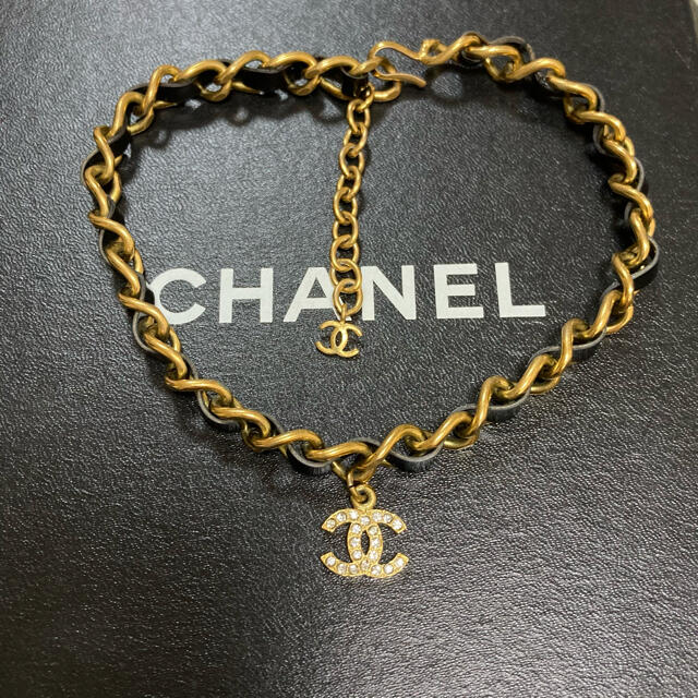 CHANEL(シャネル)のシャネル ヴィンテージ  ココマーク ネックレス チョーカー レディースのアクセサリー(ネックレス)の商品写真