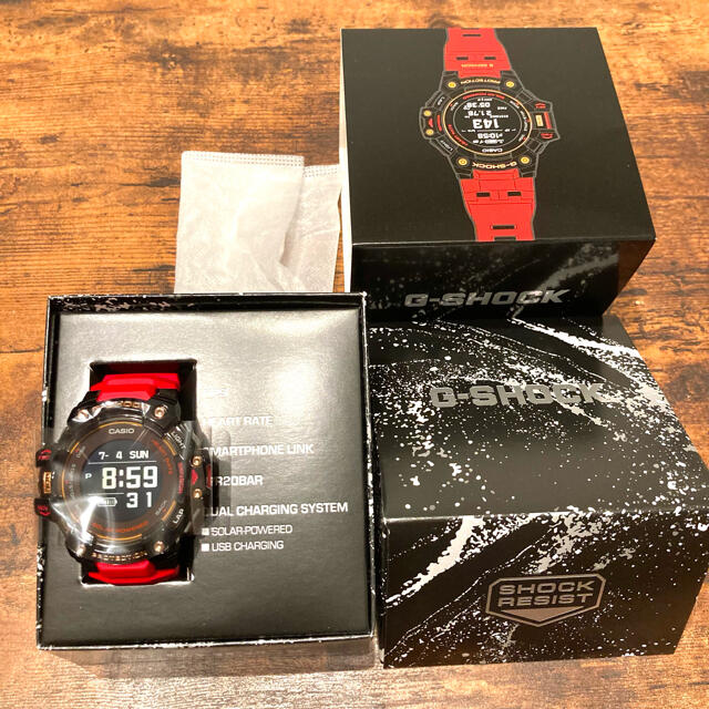 新品未使用 G-SHOCK G-SQUAD GBD-H1000-1A4JR