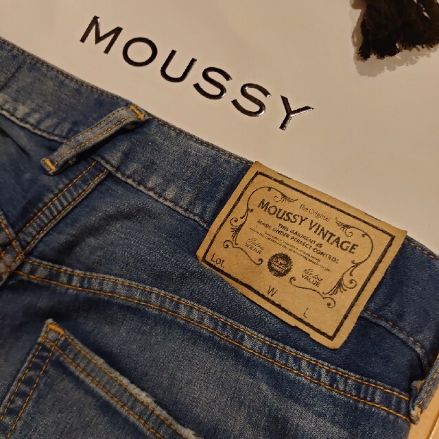 moussy(マウジー)のMOUSSYマウジーヴィンテージソフトデニム24Ｍ日本製 レディースのパンツ(デニム/ジーンズ)の商品写真