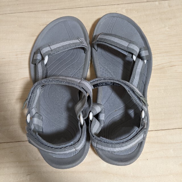 Teva(テバ)のテバ メンズの靴/シューズ(サンダル)の商品写真