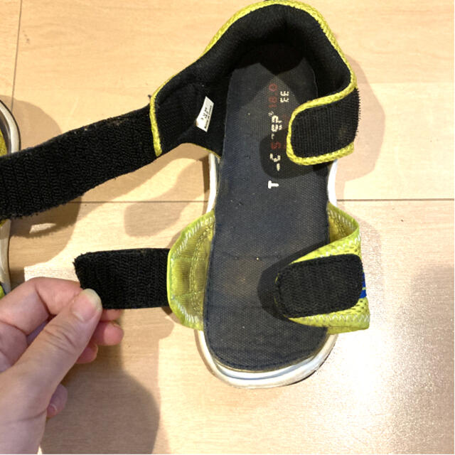 キッズサンダル  18センチ キッズ/ベビー/マタニティのキッズ靴/シューズ(15cm~)(サンダル)の商品写真