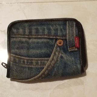 リーバイス(Levi's)のリーバイス　二つ折り財布(折り財布)