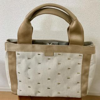 トッカ(TOCCA)の【美品】TOCCA＊リボンスタッズバッグ(トートバッグ)