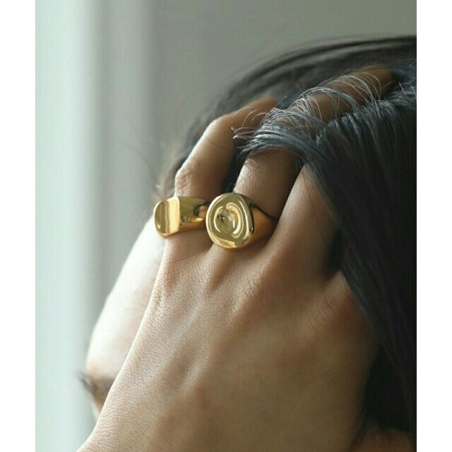 TODAYFUL(トゥデイフル)の【美品】TODAYFUL "Seal Ring" ピンキーリング指輪アクセサリー レディースのアクセサリー(リング(指輪))の商品写真