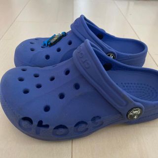 クロックス(crocs)のcrocs クロックス　/ キッズサンダル　青(サンダル)