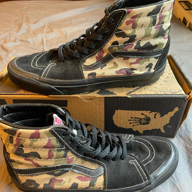 VANS(ヴァンズ)の10 VANS 90s Made in USA sk8 hi top カモフラ メンズの靴/シューズ(スニーカー)の商品写真