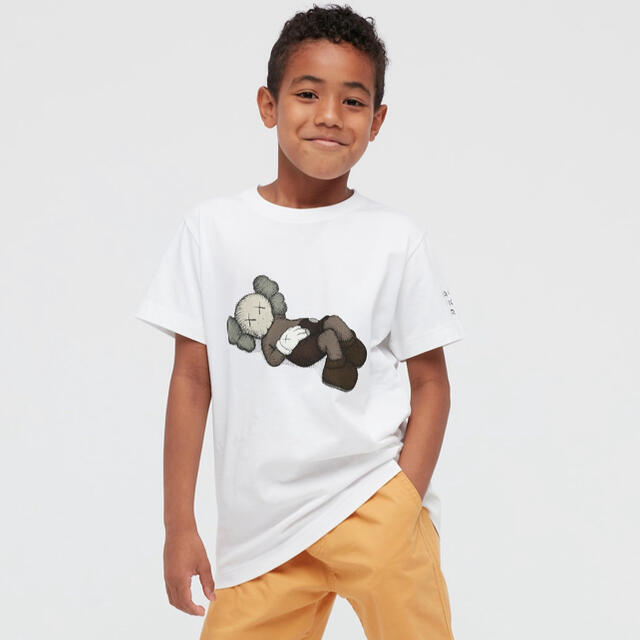 UNIQLO(ユニクロ)のUNIQLO カウズ KISS 160センチ レディースのトップス(Tシャツ(半袖/袖なし))の商品写真