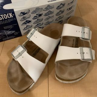 ビルケンシュトック(BIRKENSTOCK)の【美品】ビルケンシュトック　アリゾナ(サンダル)