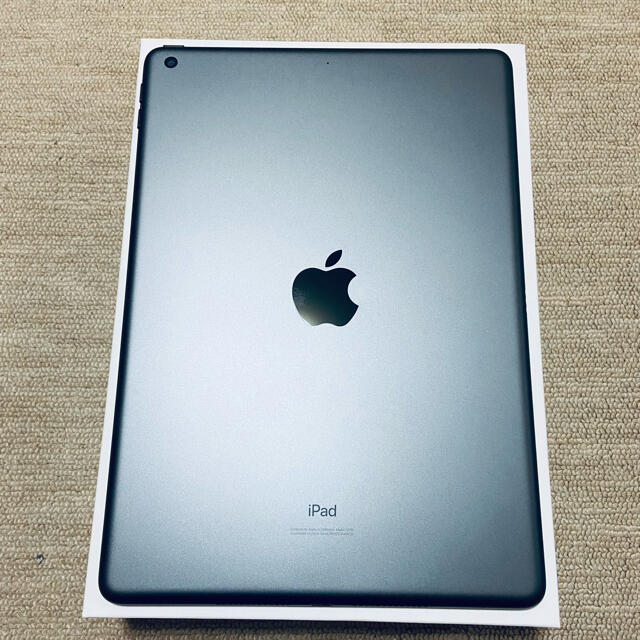 Apple(アップル)のiPad 第7世代 WiFiモデル 128GB  ApplePencil付き スマホ/家電/カメラのPC/タブレット(タブレット)の商品写真