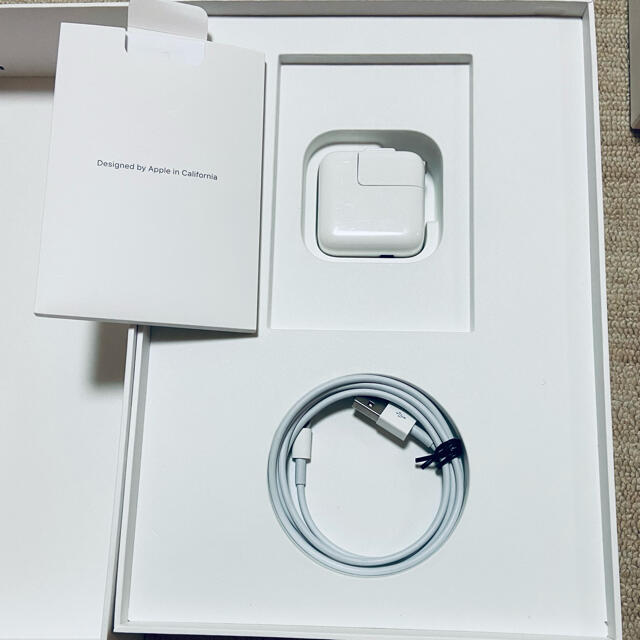 Apple(アップル)のiPad 第7世代 WiFiモデル 128GB  ApplePencil付き スマホ/家電/カメラのPC/タブレット(タブレット)の商品写真