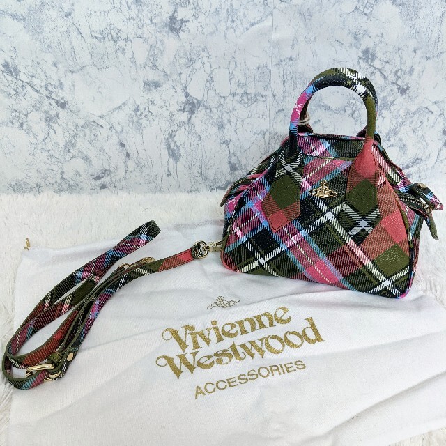 Vivienne Westwood(ヴィヴィアンウエストウッド)の【タグ付き新品】ヴィヴィアンウエストウッド ヤスミンバッグ ダービーチェック レディースのバッグ(ハンドバッグ)の商品写真