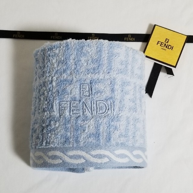 FENDI(フェンディ)のFENDI ウォッシュタオル・ズッカ・スカイブルー レディースのファッション小物(ハンカチ)の商品写真