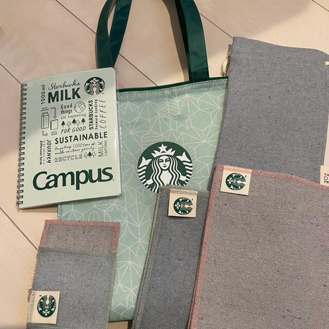 Starbucks Coffee(スターバックスコーヒー)のスターバックス　福袋　2021  レディースのバッグ(トートバッグ)の商品写真