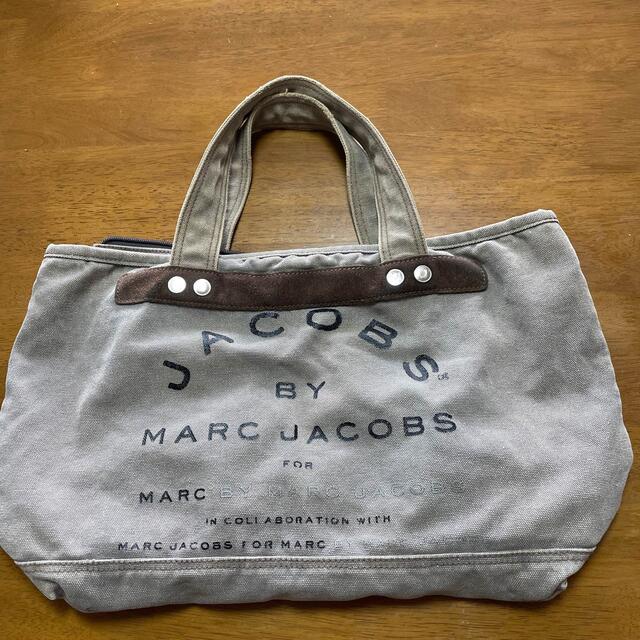 MARC BY MARC JACOBS(マークバイマークジェイコブス)のMARC JACOBSマークジェコーブストートバック レディースのバッグ(トートバッグ)の商品写真