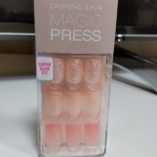DASHING DIVA MAGICPRESS コスメ/美容のネイル(つけ爪/ネイルチップ)の商品写真