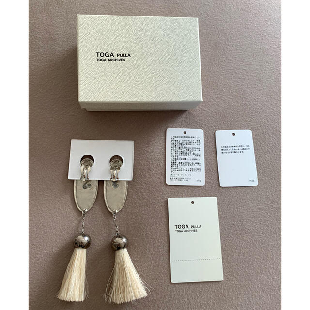 TOGA(トーガ)のTOGA Metal fringe earrings レディースのアクセサリー(イヤリング)の商品写真