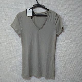 マウジー(moussy)のUNDER BAR moussy　未使用Tシャツ　薄い若草色(Tシャツ(半袖/袖なし))